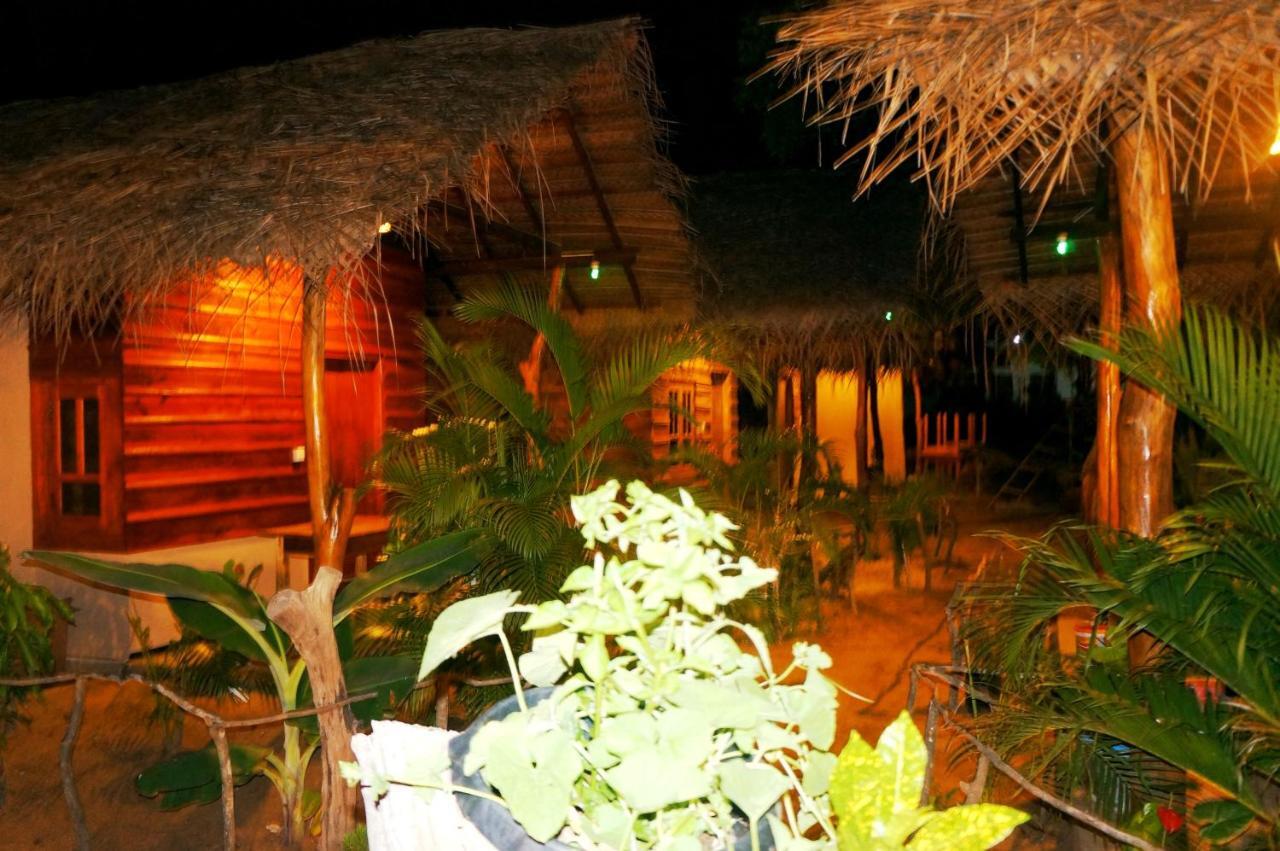 Garden Cottage Arugambay อารูกัมเบย์ ภายนอก รูปภาพ